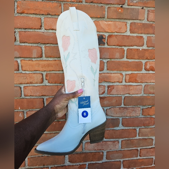 Universal Thread Cream Floral Western Boots – Size 6 - Picture 11 of 15